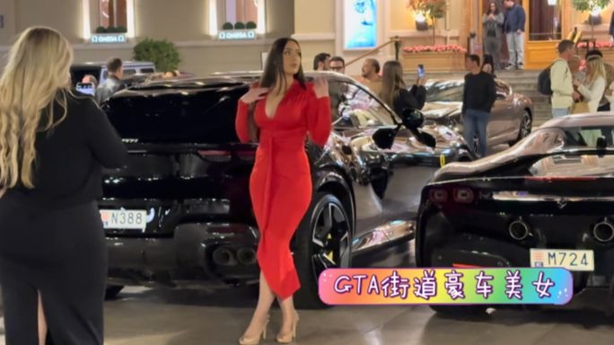 捷克街头-齐刘海紫色丸子头的美腿好看情侣